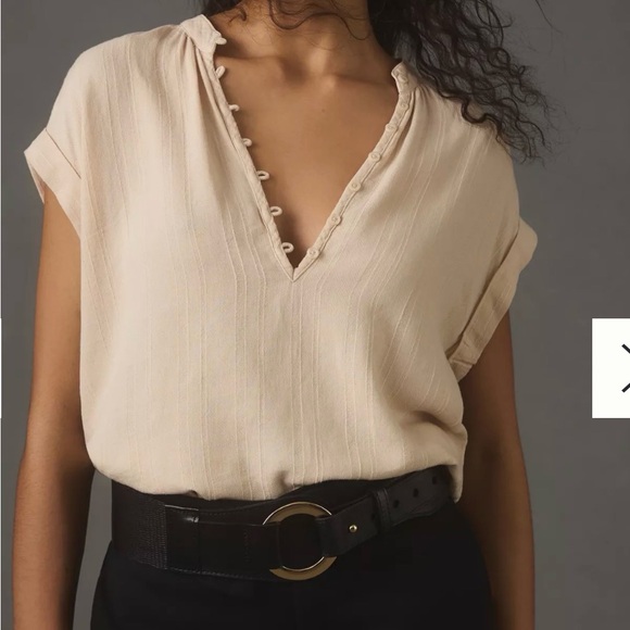 cloth & stone Tops - Cloth & Stone Light Beige Blouse New with Tags Size XL